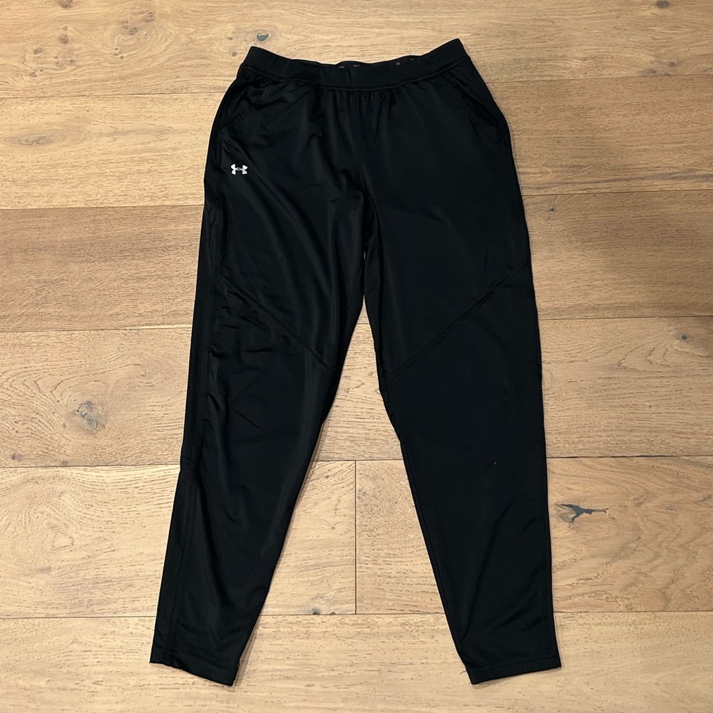 EUC women’s size Small Under Armour track pants.